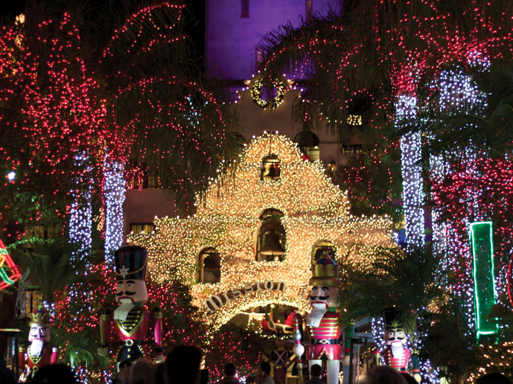 Thousands Head Downtown For Riverside s Festival Of Lights Highlander