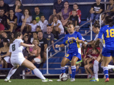 sports.UCRHawaiiWomensSoccer.05.NerisseBugho.CMYK.jl