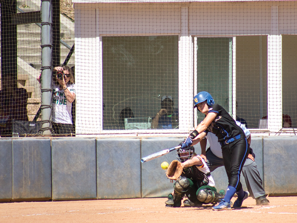 UC Riverside’s softball team faced off against the University of Hawaii last Saturday afternoon