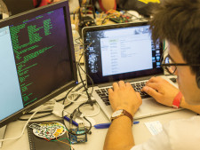 features-hack-th