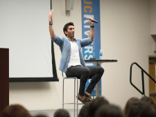 features-justinbaldoni-06-yk