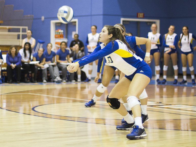 UCR women's volleyball takes win in dominant fashion Highlander