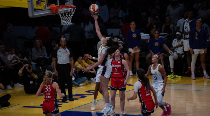 Sparks edge Mystics 81-78 to keep playoff hopes alive