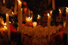 Feat_Day of the Dead2_Courtesy of J Mndz via Wikimedia Commons under CC BY-SA 2.0