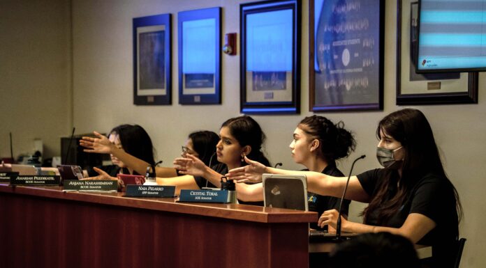 Second Senate Meeting of the Fall Quarter