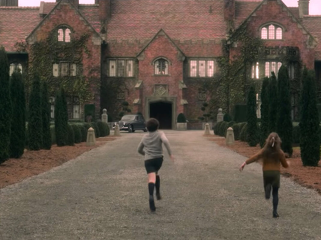 ‘The Haunting of Bly Manor’ is not perfectly splendid and fails to live