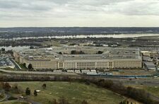 US_Navy_051128-N-2383B-013_An_aerial_view_of_the_headquarters_of_the_United_States_Department_of_Defense_located_between_the_Potomac_River_and_Arlington_National_Cemetery