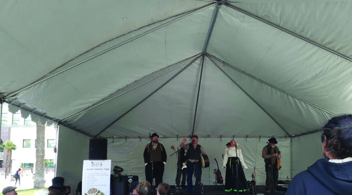 Dickens Festival - Evelyn Homan / The Highlander