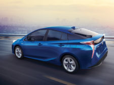 features.prius.toyota (1)