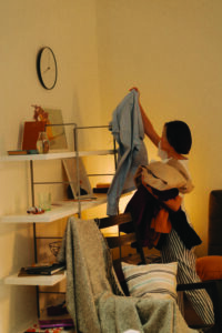 girl-with-messy-house-organizing