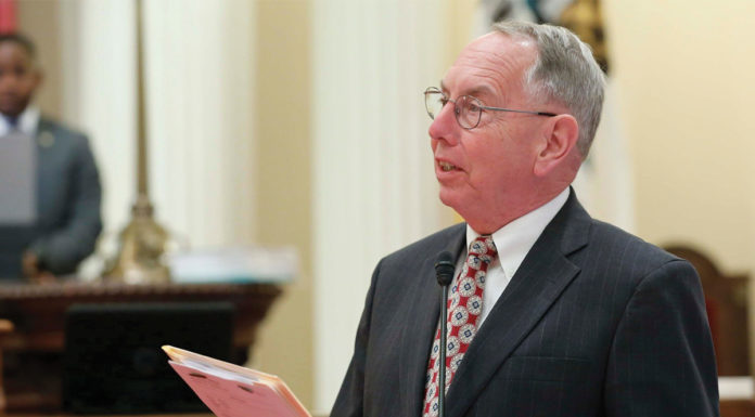 Senator Roth and UC student activists team up to promote revised Cal Grant program