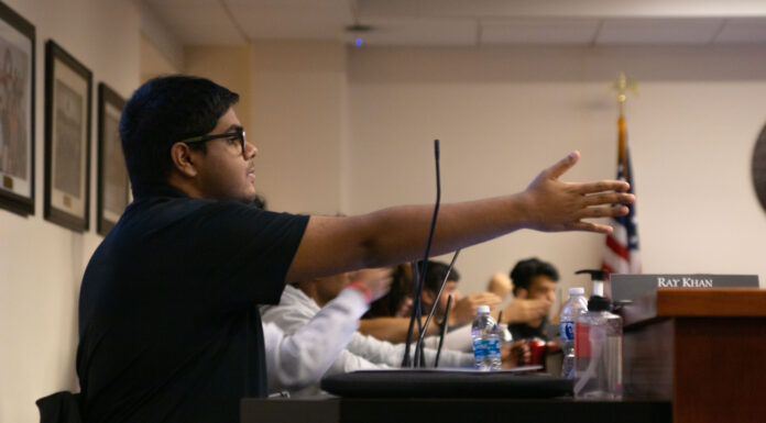 ASUCR’s fifth senate meeting