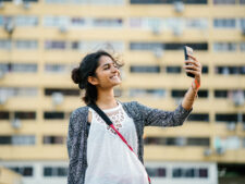 ops.selfieban.pexels