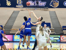 sports.womensCPSLO.01.ucrathletics